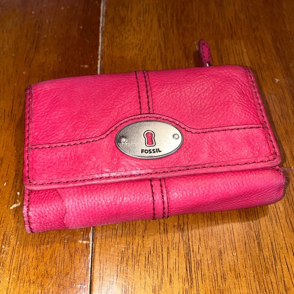 Fossil Other - Fossil Red Leather Wallet